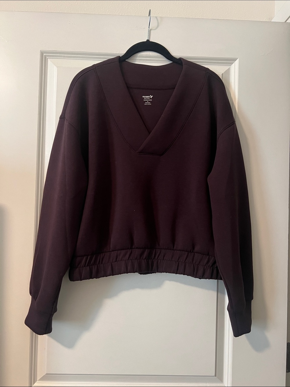 Old Navy Bounce Fleece V-Neck Sweatshirt